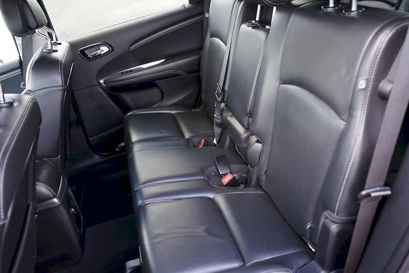 Fiat Freemont (2015) 2,0 MultiJet Lounge 4x4 7míst - fotka 10 z 27