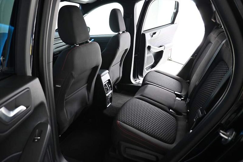 Ford Kuga (2024) 1.5 ST-LINE LED ECOBOOST - fotka 9 z 33