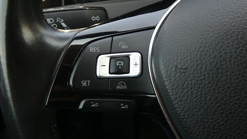 Volkswagen Golf Combi 1,4 TSI Highline 110 kW - fotka 11 z 22