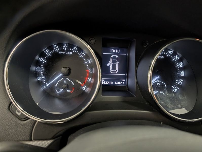 Škoda Yeti 2.0 TDI 4X4 ELEGANCE - fotka 16 z 29
