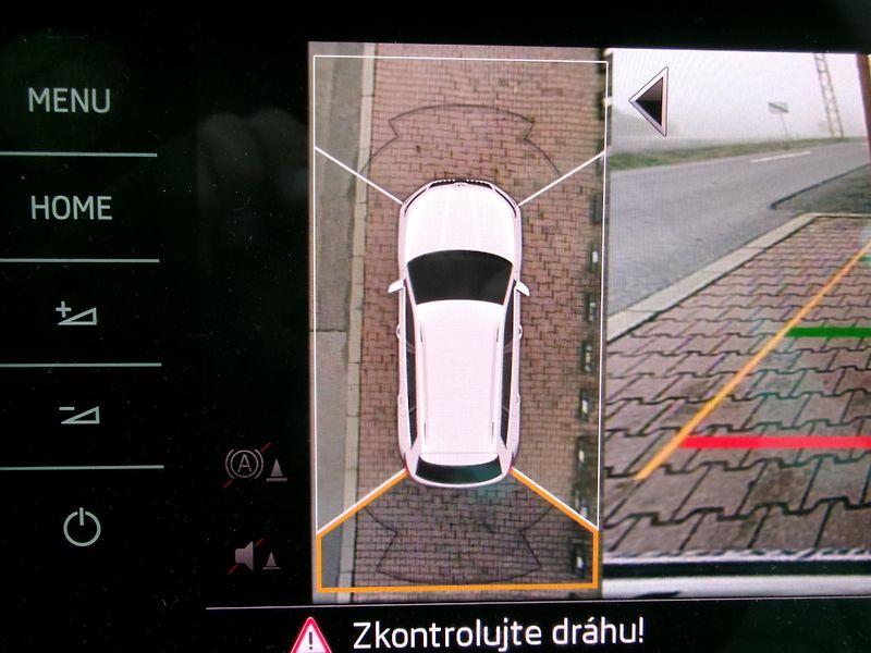 Škoda Kodiaq (2018) 2,0TSI 4x4 DSG NAVI ALU ČR - fotka 38 z 55