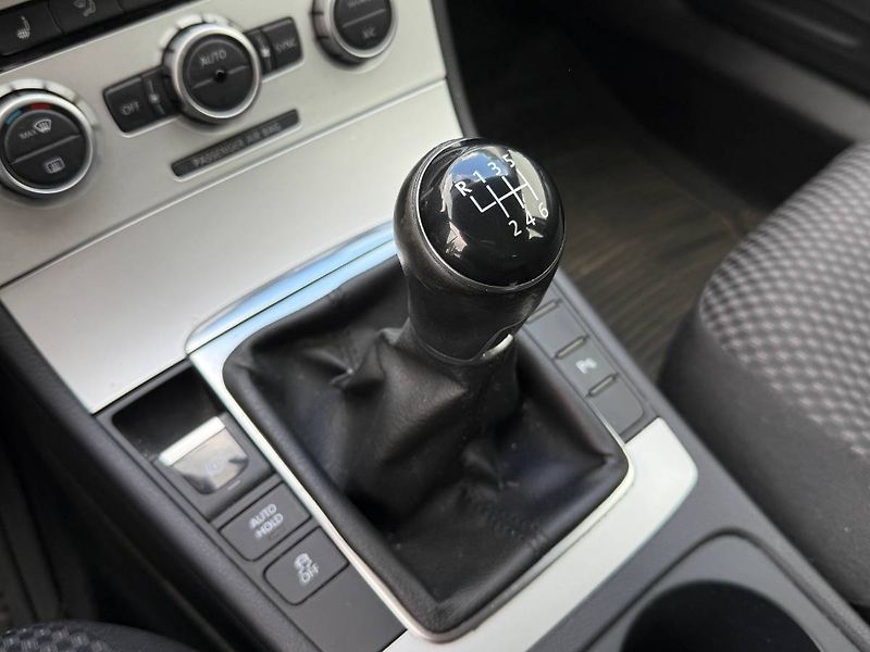 Volkswagen Passat (2012) 1.6 TDI 77 kW Comfortline - fotka 14 z 20