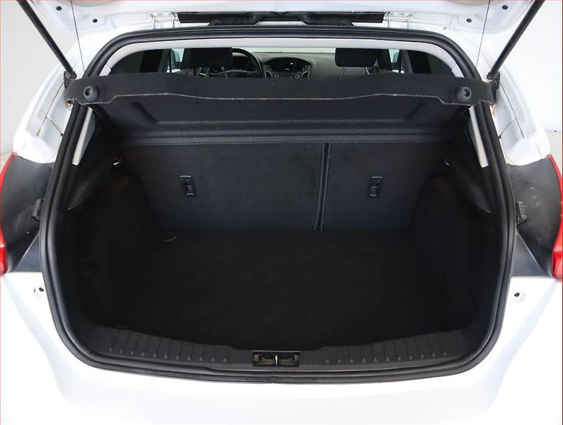 Ford Focus (2015) 1.0 EcoBoost, Serv.kniha - fotka 14 z 18