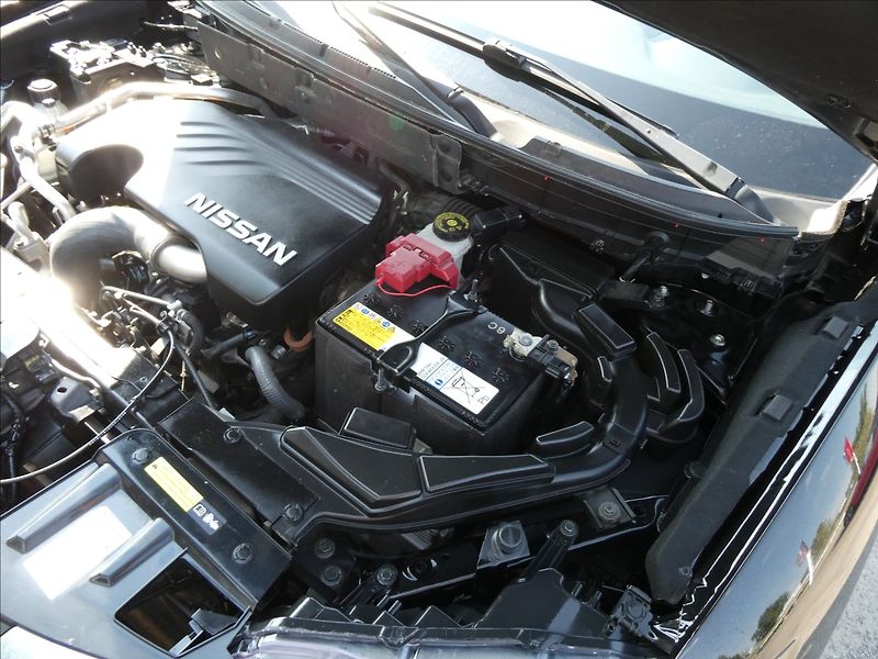 Nissan X-Trail 2,0 dCi 130kW 4x4 DPH, ČR - fotka 37 z 41