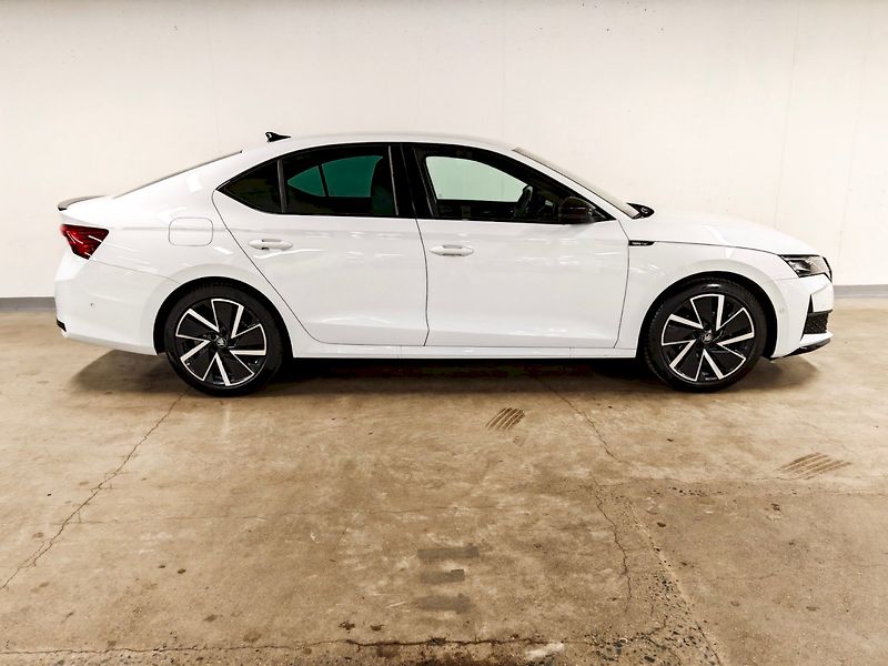 Škoda Octavia (2025) 1.5 TSI 110 kW Sportline - fotka 27 z 32