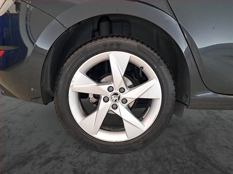 Škoda Scala (2019) Style Plus 1.6 TDI, Automat - fotka 15 z 20