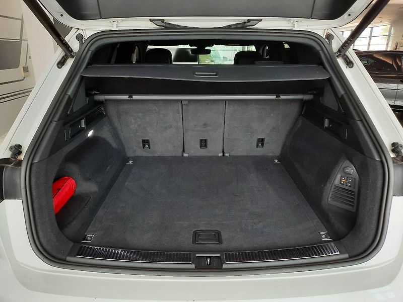 Volkswagen Touareg (2022) R-Line 3.0 TDI (210kW/285k) Ti - fotka 23 z 25