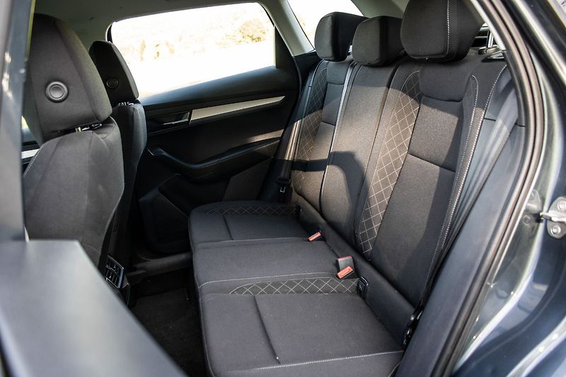Škoda Karoq 1.0 TSI DSG, tažné - fotka 31 z 38