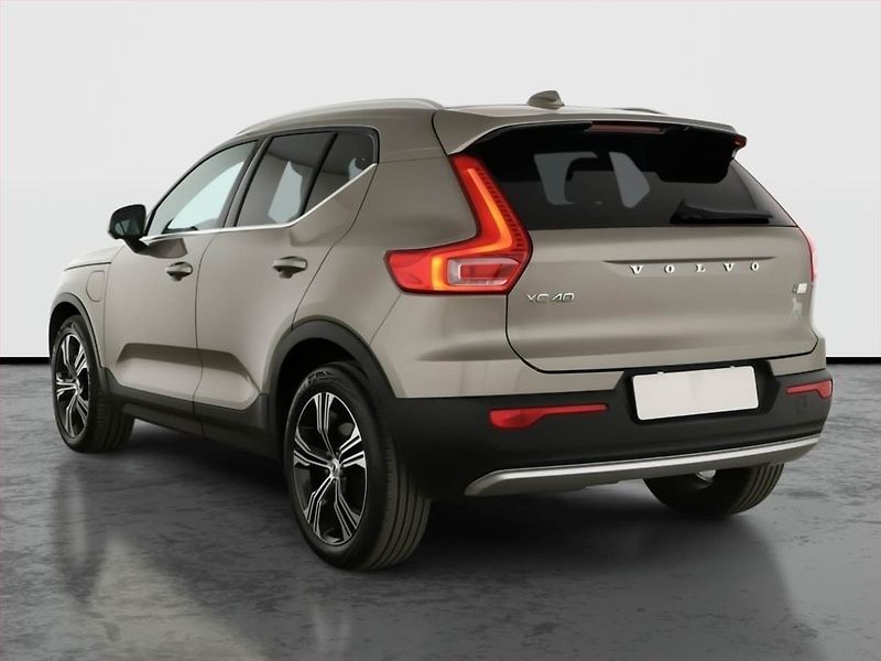 Volvo XC40 (2020) T5 Recharge - fotka 4 z 21