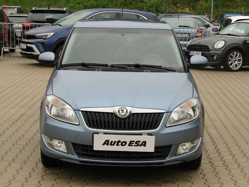 Škoda Fabia (2011) 1.2TSi, 1.maj,ČR, AC - fotka 2 z 15