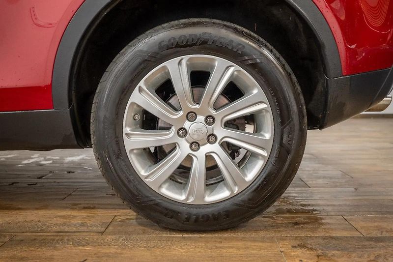 Land Rover Discovery Sport Sport HSE 2.0 132 kW - fotka 38 z 40