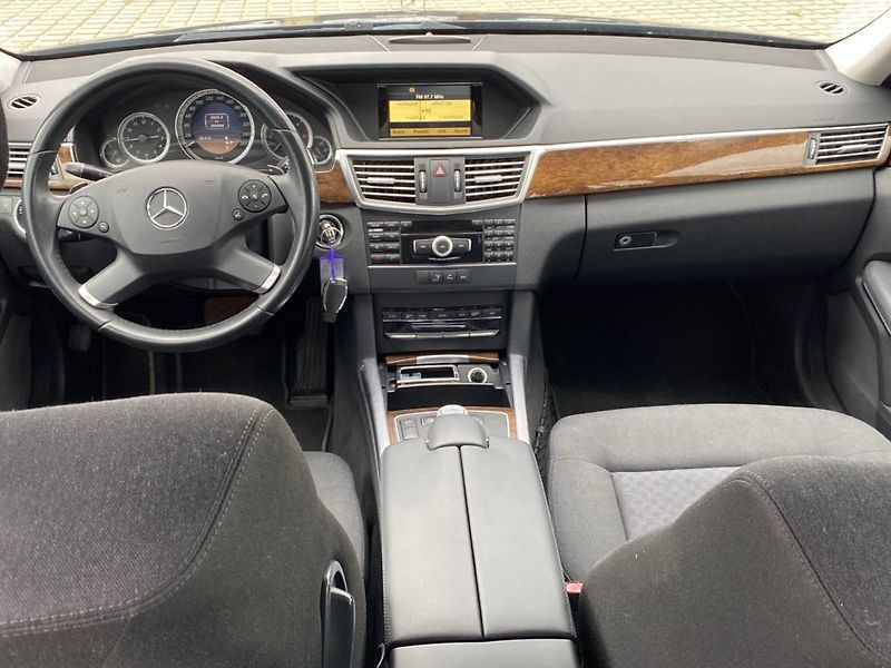 Mercedes-Benz Třídy E (2012) 220 CDI (125kW) NM Aut. - fotka 12 z 28