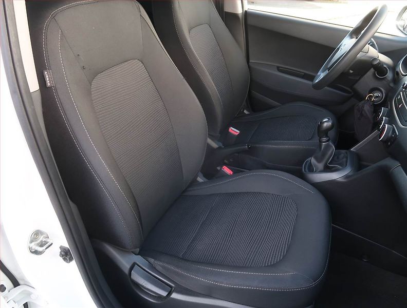 Hyundai i10 (2017) 1.0, Serv.kniha - fotka 9 z 15