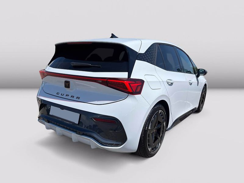 Cupra Born 150kW SoH 94,3% Pano Beats Kam - fotka 2 z 10