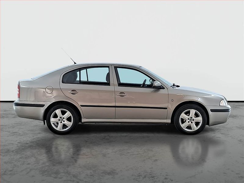 Škoda Octavia (2009) 1.6 - fotka 6 z 13