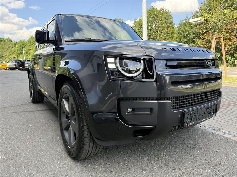 Land Rover Defender (2026) 3,0 X-DYNAMIC SE D250 - fotka 4 z 24