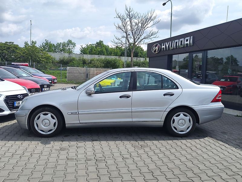Mercedes-Benz Třídy C C200 2.0/120kW Classic - fotka 8 z 24