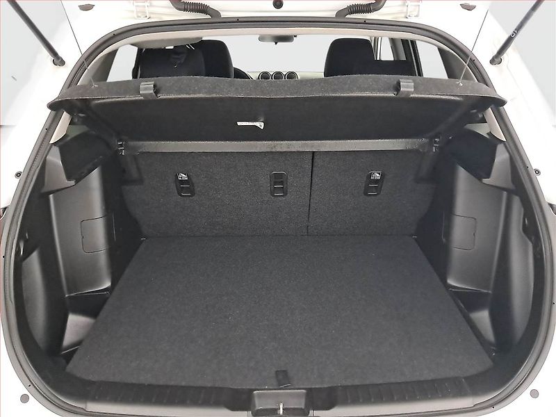 Suzuki Vitara (2023) 1.4 BoosterJet - fotka 14 z 22