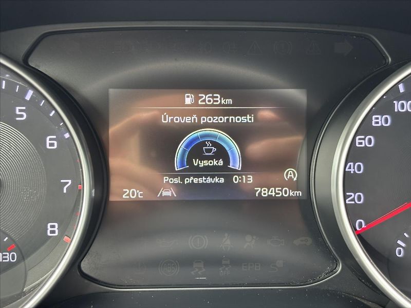 Kia Ceed 1,5 TGDi TOP ZÁRUKA NAVI KAMER - fotka 38 z 40