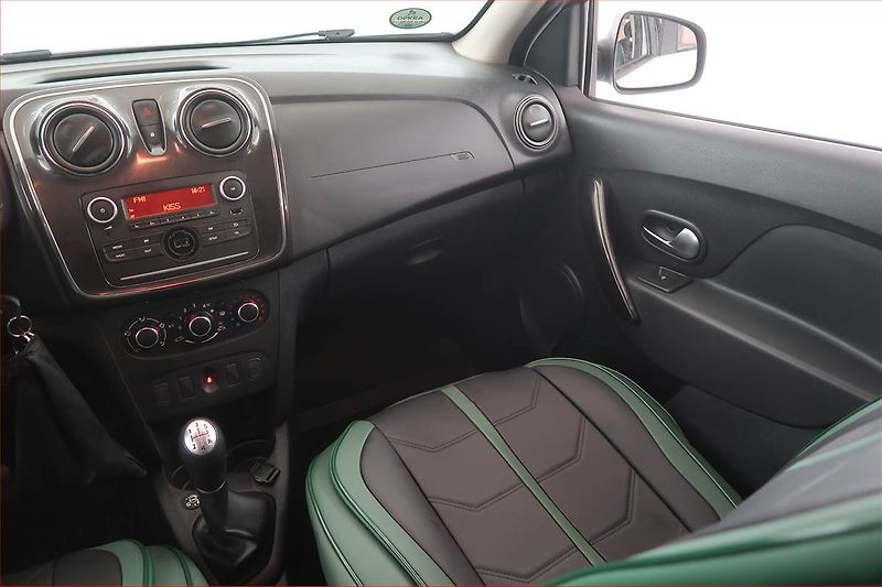 Dacia Sandero (2021) 1.0 TCe, LPG, ČR,1.maj - fotka 8 z 12