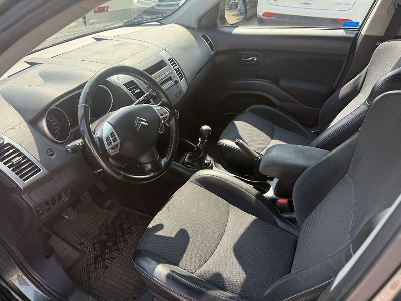 Citroën C-Crosser 2,2 HDI - fotka 9 z 13