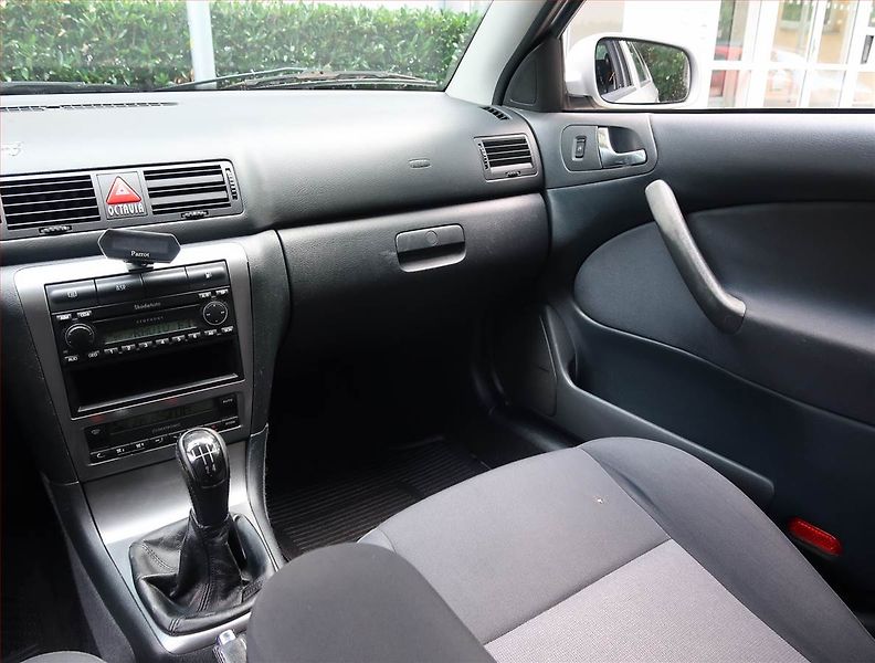 Škoda Octavia (2004) 1.9 TDI, po STK, Tažné - fotka 8 z 16
