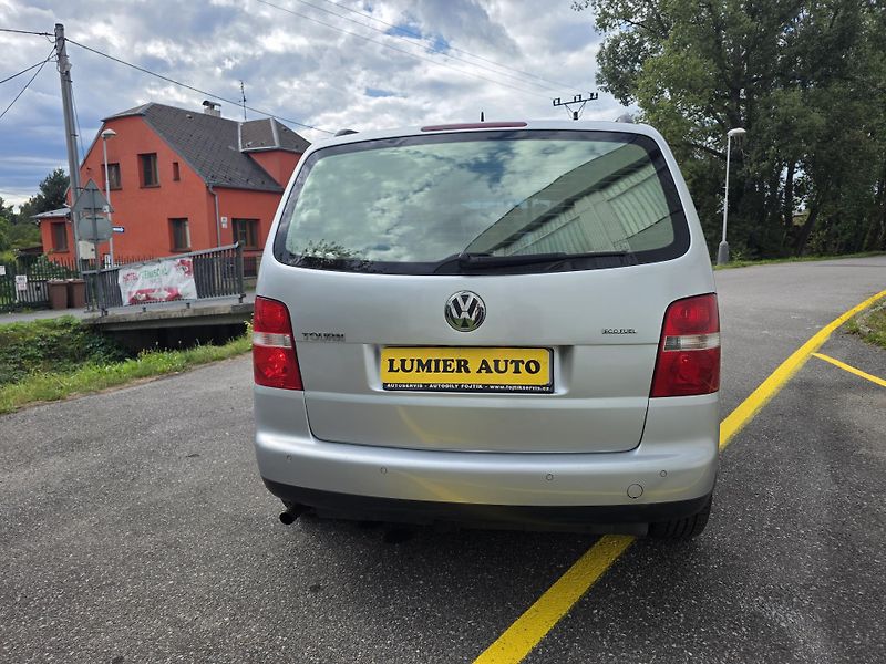 Volkswagen Touran (2006) 2.0i 80kw CNG Benzin  - fotka 5 z 19