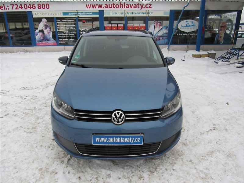 Volkswagen Touran 1,2 TSI 77kW 7 míst - fotka 2 z 25