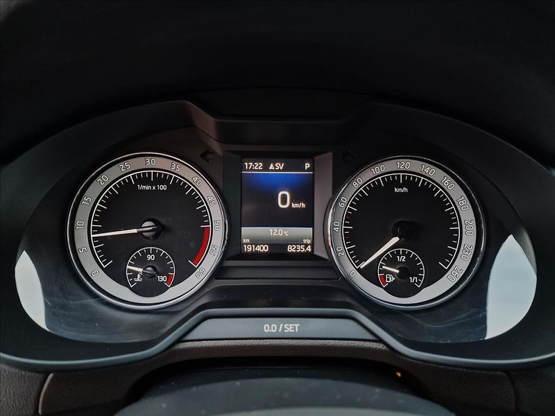 Škoda Octavia 2.0TDI 110kW DSG L&k, ČR, 1.Ma - fotka 22 z 50