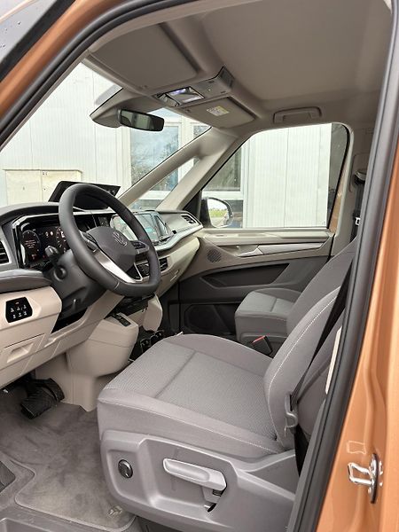 Volkswagen Multivan (2024) - fotka 16 z 32
