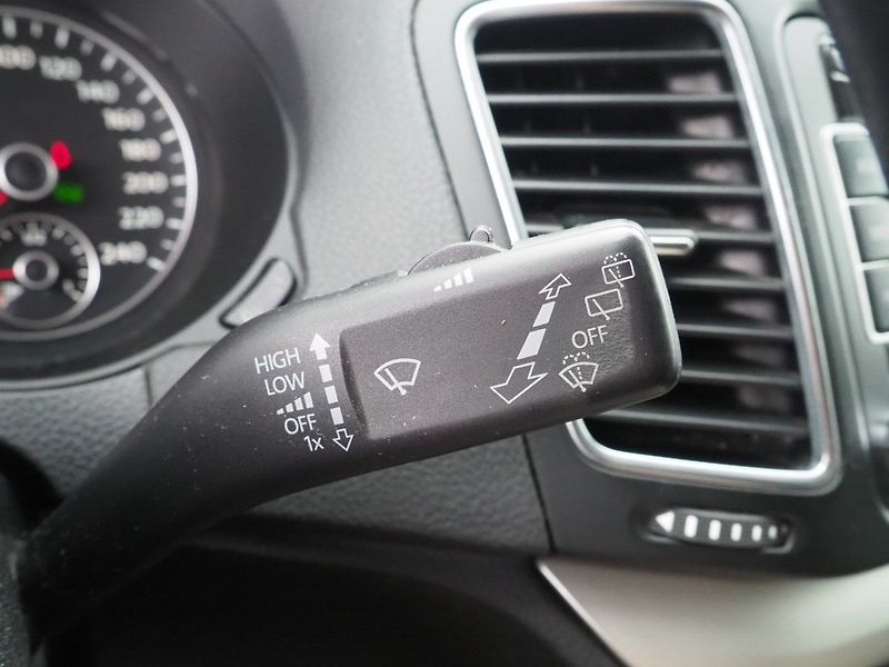 Seat Alhambra (2013) 2.0TDI, 130 kW,  7 Míst, Tažné - fotka 30 z 42