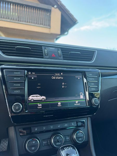 Škoda Superb (2015) Prodám naše rodinné auto - fotka 12 z 25