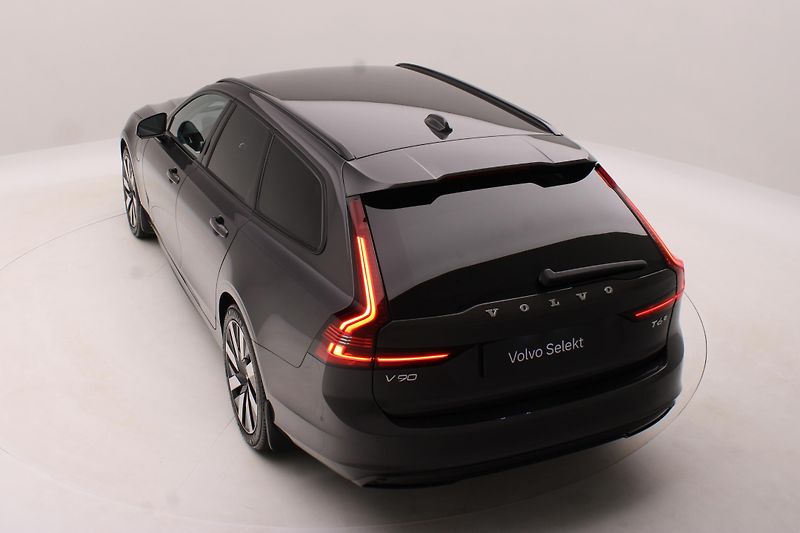 Volvo V90 T6 AWD PLUG-IN PLUS DARK TAŽNÉ - fotka 18 z 53