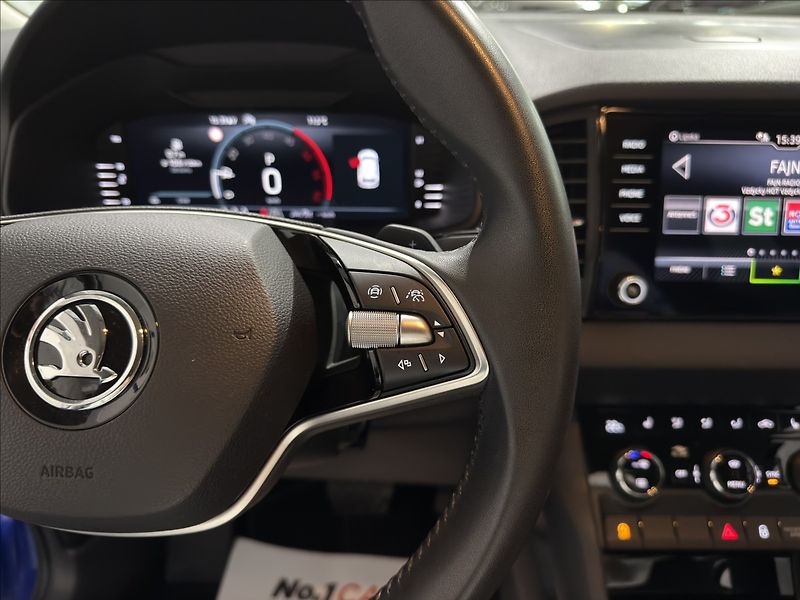 Škoda Karoq 2,0   TDI DSG 4X4 VIRTUAL ACC - fotka 10 z 33