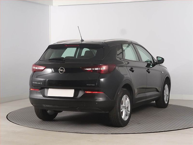 Opel Grandland X (2020) 1.2 Turbo, ČR,1.maj, Tempomat - fotka 5 z 17
