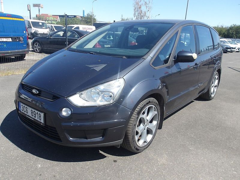 Ford S-MAX 2,0TDCi103kW ČR 1.MAJ.!!! - fotka 5 z 27