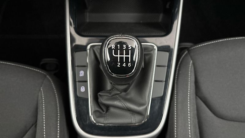 Škoda Fabia 1.0 TSI Style - fotka 22 z 23
