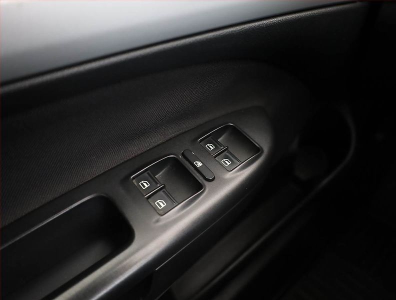 Škoda Octavia (2010) Ambiente Plus 1.4 TSI, po STK - fotka 13 z 15