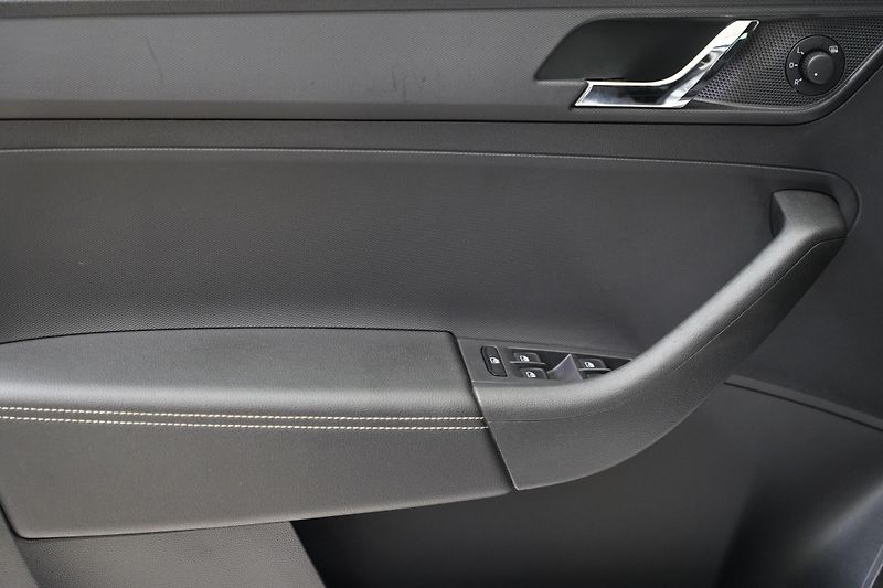 Škoda Rapid - fotka 12 z 35