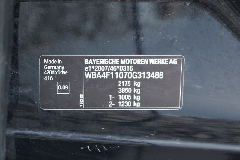 BMW Řada 4 420d xDrive - fotka 21 z 21