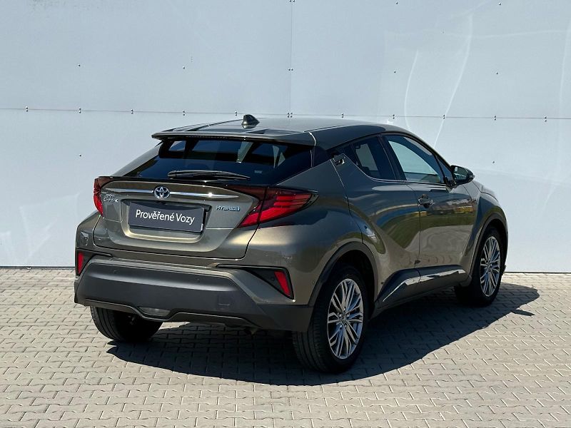 Toyota C-HR 1.8 HSD e-CVT Executive - fotka 2 z 29