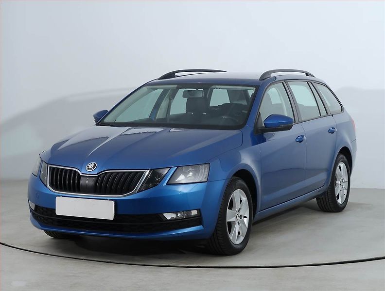 Škoda Octavia (2017) 1.6 TDI, Tempomat - fotka 2 z 17