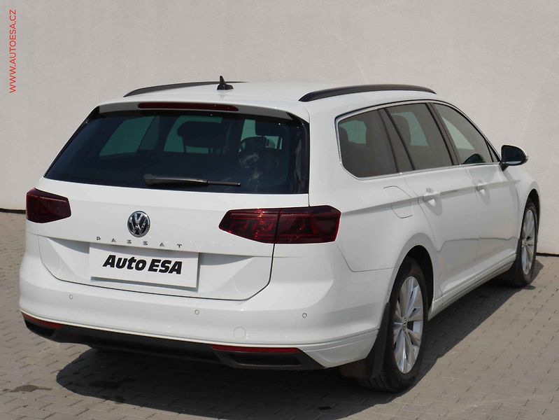Volkswagen Passat (2020) 2.0TDI, servis.kniha, DSG - fotka 4 z 25