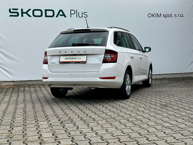 Škoda Fabia (2021) 1.0 TSI 70kW Style Combi - fotka 2 z 22