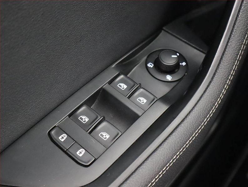 Škoda Superb (2020) Scout 2.0 TSI, ČR, NAVI - fotka 15 z 23