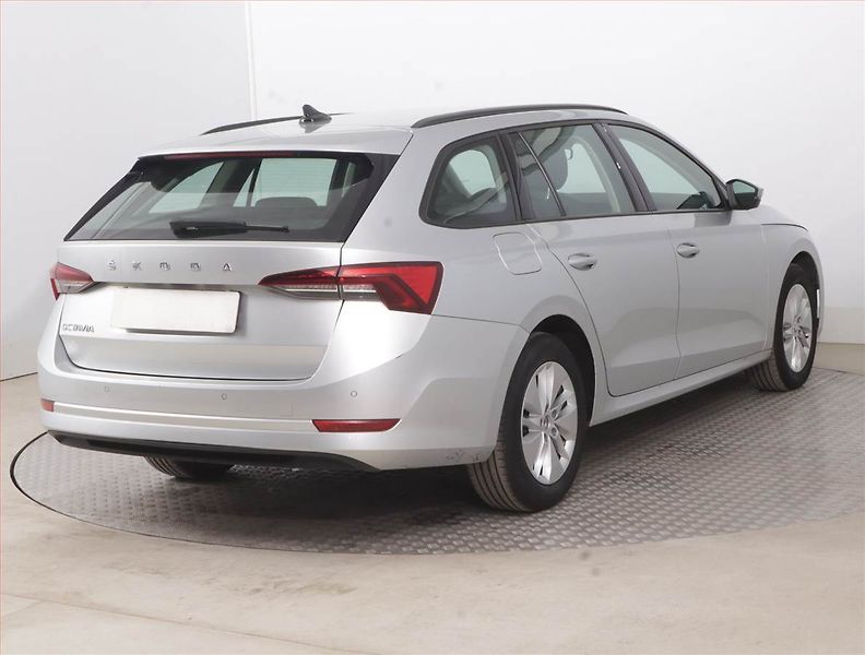 Škoda Octavia (2022) Ambition 2.0 TDI, ČR,1.maj - fotka 5 z 15