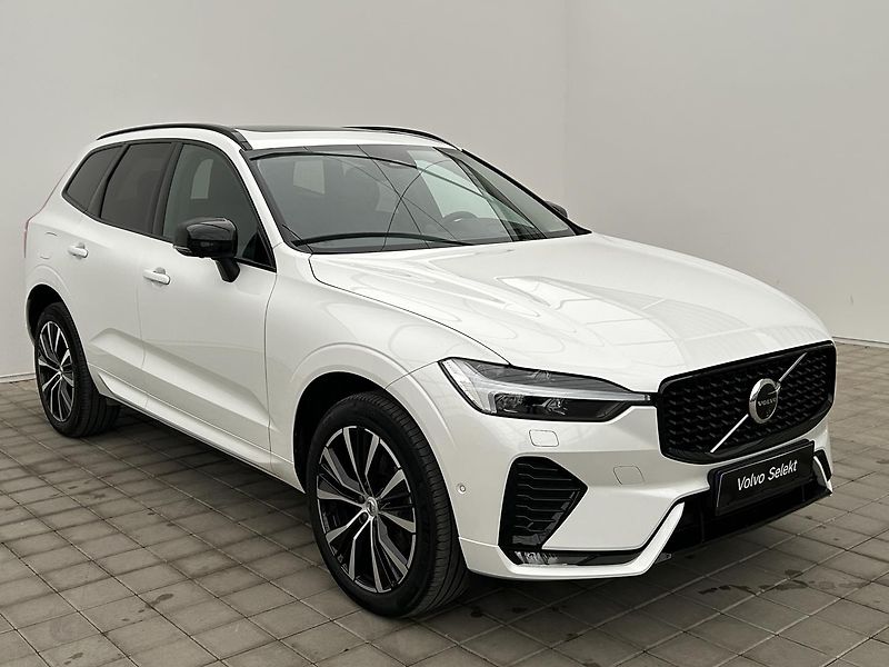 Volvo XC60 2.0  B4 4x4 ULTIMATE - fotka 7 z 34