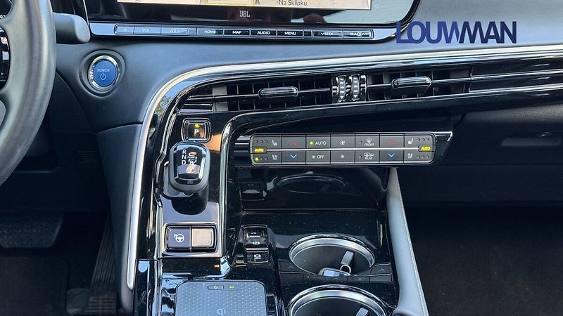 Toyota Mirai EXECUTIVE VIP BLACK - fotka 10 z 24