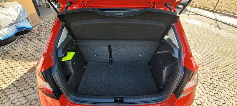 Škoda Fabia (2017) 3 Monte Carlo 1,2TSi 66kW  - fotka 34 z 40