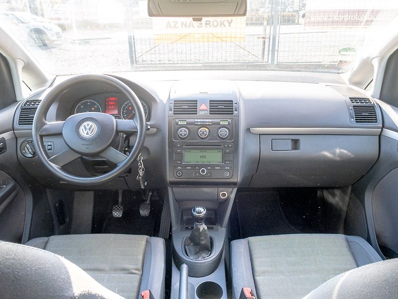 Volkswagen Touran (2006) 1.9TDI 77KW – 7 sedadel - fotka 11 z 44